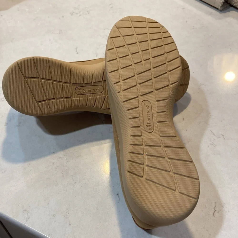 Baretraps NWB Men Brogan Rebound Slip On Loafers Size US 11 Sand